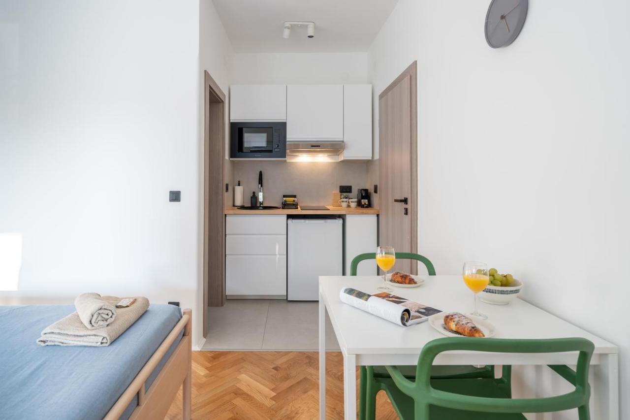 New! D31 Studio W2 Bikes, Sunny Terrace & Parking Rovinj Exterior photo