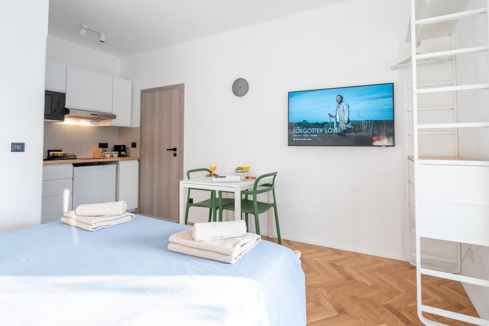 New! D31 Studio W2 Bikes, Sunny Terrace & Parking Rovinj Exterior photo