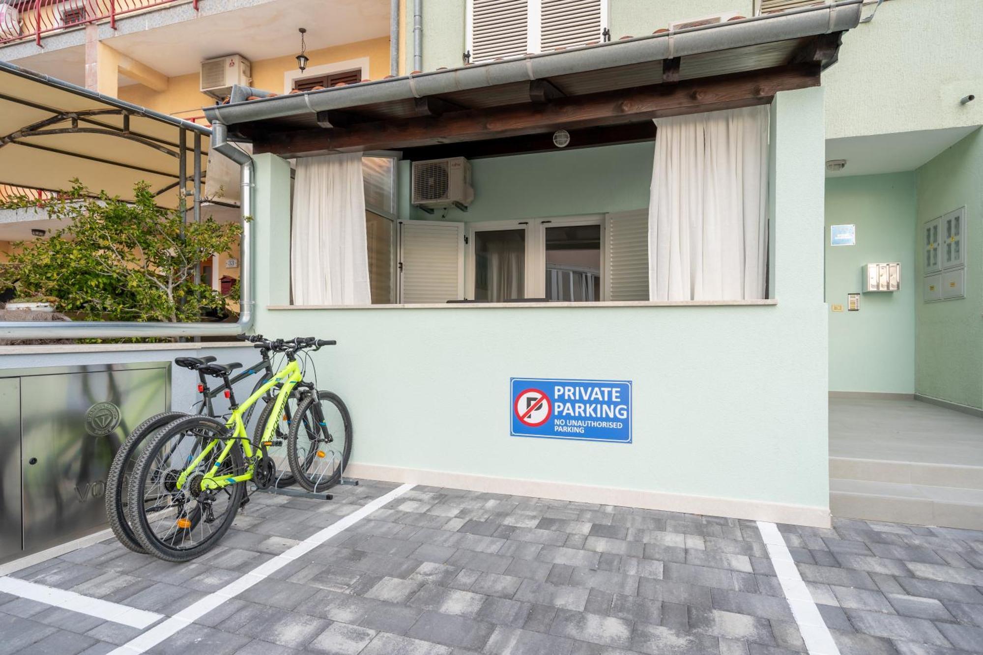 New! D31 Studio W2 Bikes, Sunny Terrace & Parking Rovinj Exterior photo